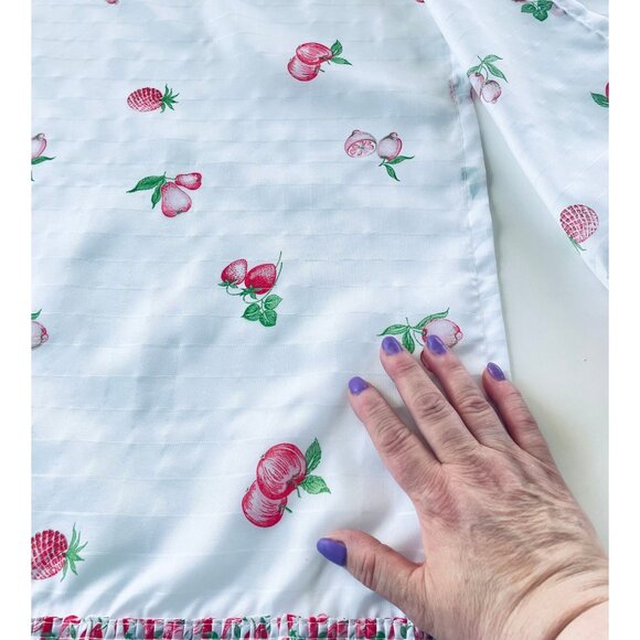 Vintage 80s curtains, red apples, ruffled bottom, kitchen window pair of panels - Picture 6 of 10